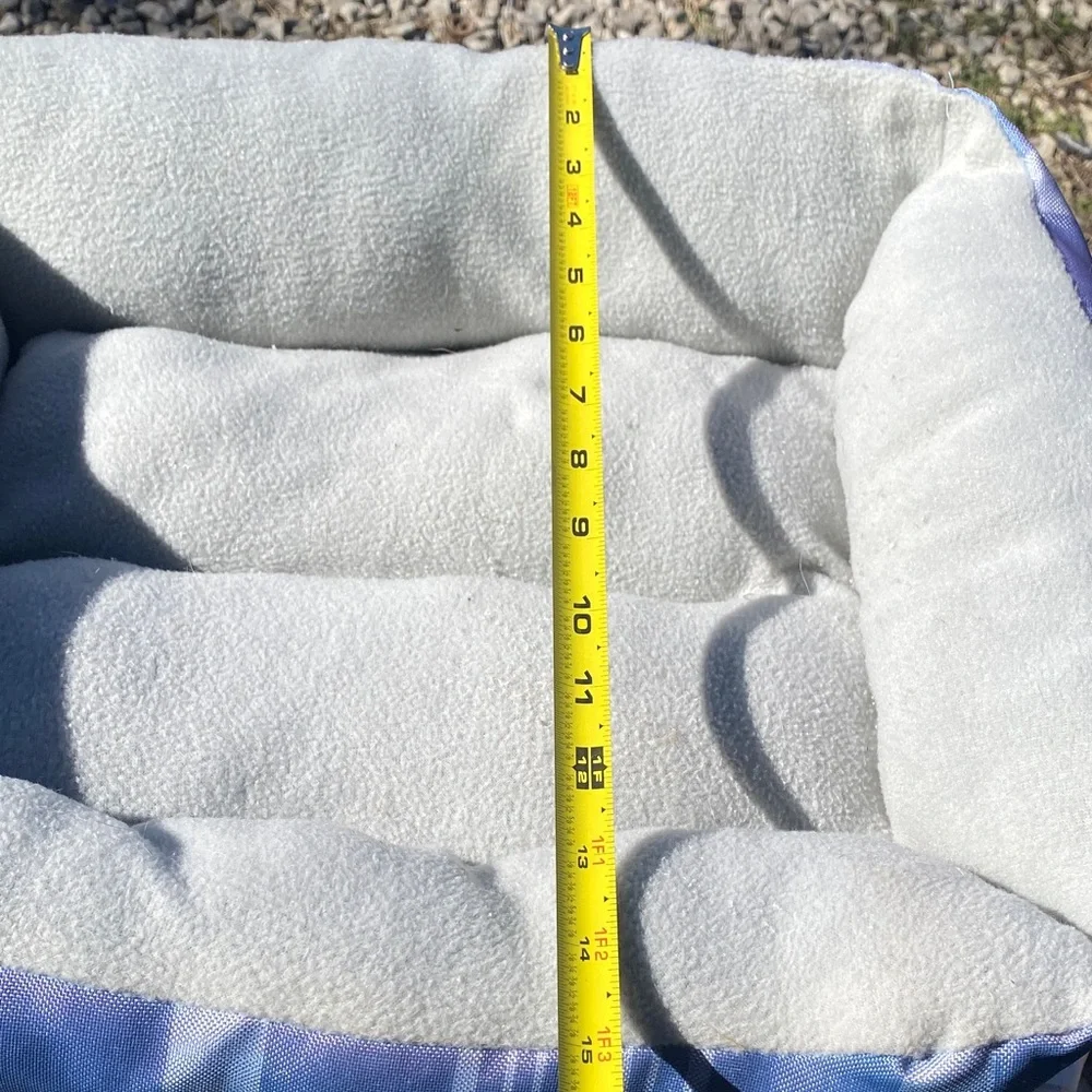 Vibrant Life Cozy Blue and Gray Sm Pet Bed Top 100% Polyester Bottom 100% Olefin